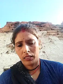 Snapshot of Arti13A chatting on February 14, 3:25 am Arti13A online show from February 14, 3:25 am