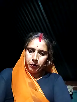 Snapshot of Arti13A chatting on February 21, 3:35 pm Arti13A online show from February 21, 3:35 pm