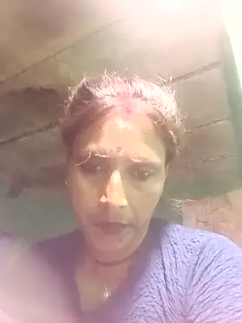 Snapshot of Arti13A chatting on February 28, 1:45 pm Arti13A online show from February 28, 1:45 pm