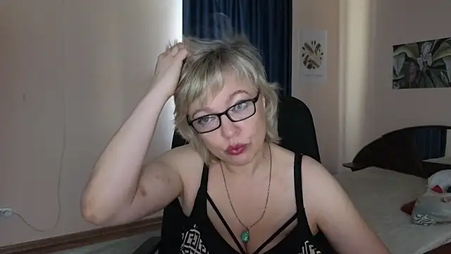 Rosette Pricky online show from September 14, 1:10 pm