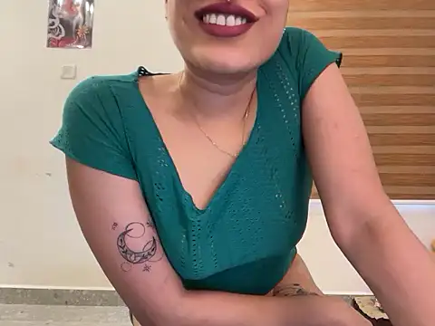 LucytheDevilQueen online show from December 18, 2:50 am