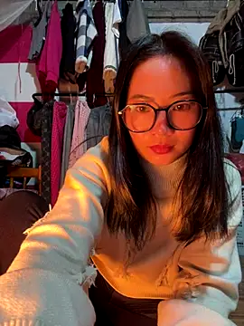 Snapshot of AAANINE22 chatting on November 3, 5:52 am AAANINE22 online show from November 3, 5:52 am