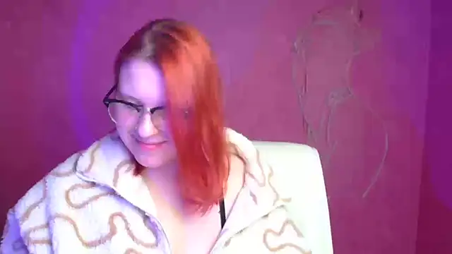 ScarletVixen  online show from September 18, 11:34 am