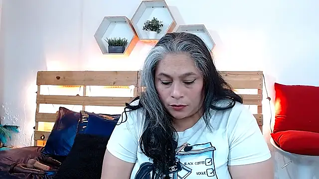 Snapshot of sheila_reeves2772 chatting on October 2, 5:53 pm sheila reeves2772 online show from October 2, 5:53 pm