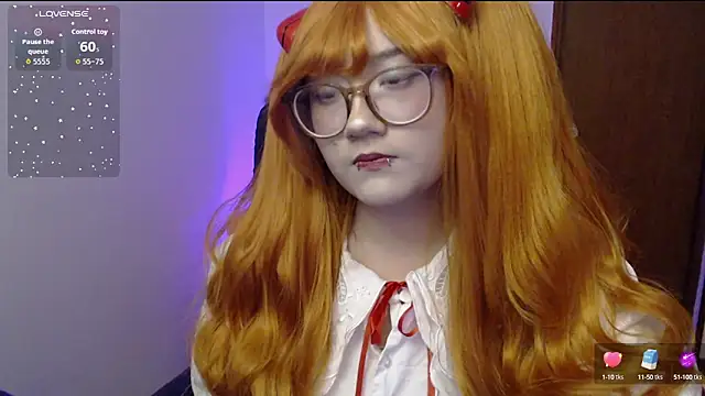 Snapshot of Livelle69 chatting on October 1, 1:39 pm Livelle69 online show from October 1, 1:39 pm