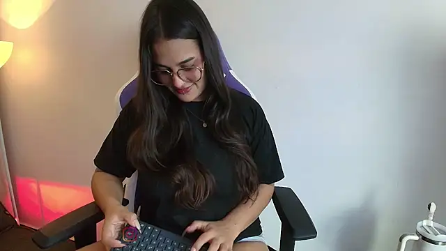 Abby Raschell online show from February 18, 4:41 am