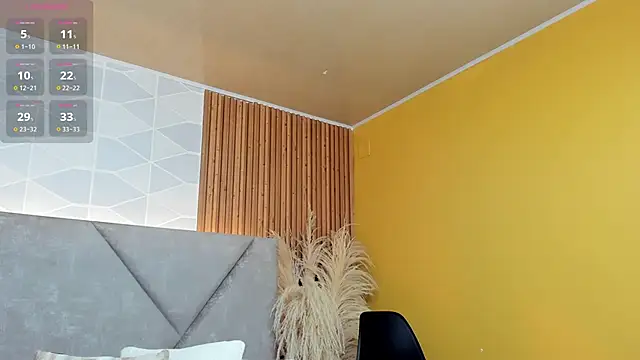 Snapshot of Brunnette_Sensation chatting on November 18, 6:23 pm Brunnette Sensation online show from November 18, 6:23 pm