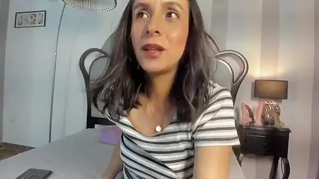 MiaAmore  online show from April 1, 7:22 pm