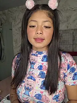 ashleythompson2025 online show from January 8, 12:40 pm