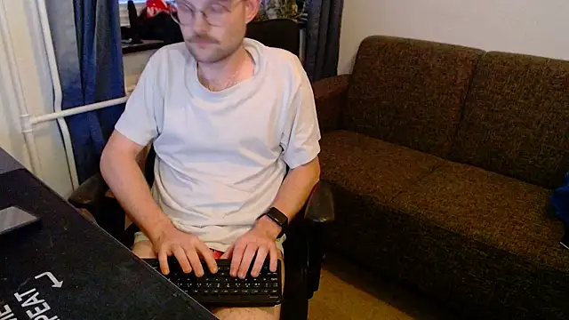 Snapshot of ChefDeLust chatting on November 6, 3:35 pm ChefDeLust online show from November 6, 3:35 pm