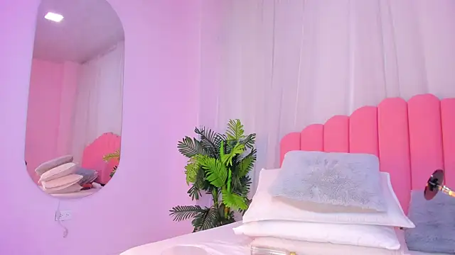 lia queen18 online show from November 6, 11:22 am