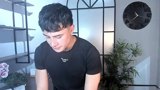 AustinJones  online show from March 21, 3:26 pm