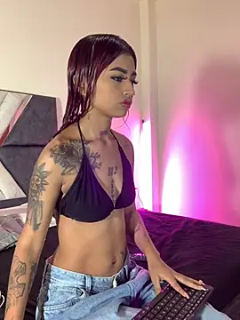 Snapshot of Dirty_isabella18 chatting on October 5, 4:49 pm Dirty isabella18 online show from October 5, 4:49 pm