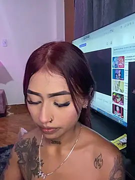 Snapshot of Dirty_isabella18 chatting on May 10, 4:50 am Dirty isabella18 online show from May 10, 4:50 am