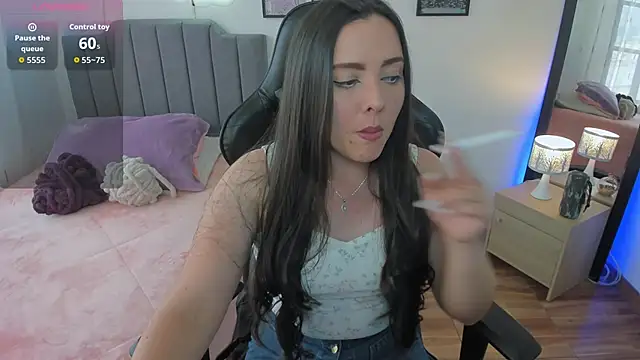 Snapshot of amaia_monet chatting on November 12, 8:19 pm amaia monet online show from November 12, 8:19 pm