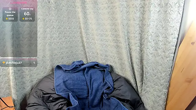 MiaLores online show from November 11, 8:14 am