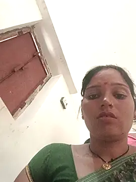 Snapshot of Dikchahot chatting on October 24, 9:06 am Dikchahot online show from October 24, 9:06 am