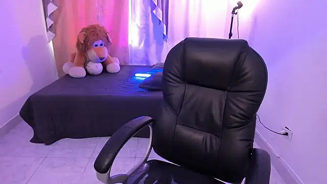 Aron Boyy online show from April 6, 9:16 pm