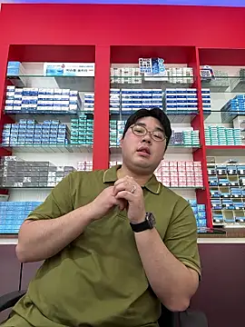 Snapshot of gayfucuxuc chatting on September 21, 2:35 am gayfucuxuc online show from September 21, 2:35 am