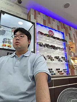 Snapshot of gayfucuxuc chatting on September 24, 4:49 am gayfucuxuc online show from September 24, 4:49 am