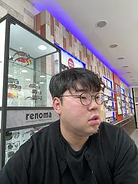 Snapshot of gayfucuxuc chatting on December 2, 2:50 am gayfucuxuc online show from December 2, 2:50 am