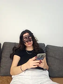 Snapshot of 0gece0 chatting on February 13, 2:35 pm 0gece0 online show from February 13, 2:35 pm