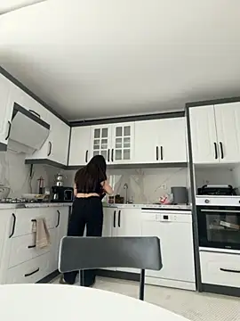 0gece0 online show from April 13, 9:15 am