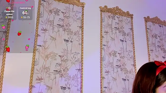 Snapshot of doll_eyees_ chatting on October 31, 7:15 pm doll eyees online show from October 31, 7:15 pm