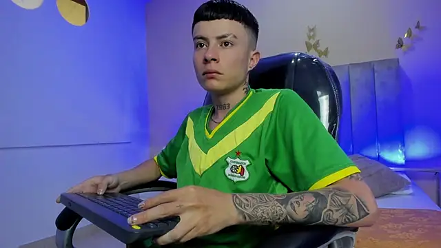 Nascary Fox online show from March 5, 8:05 pm