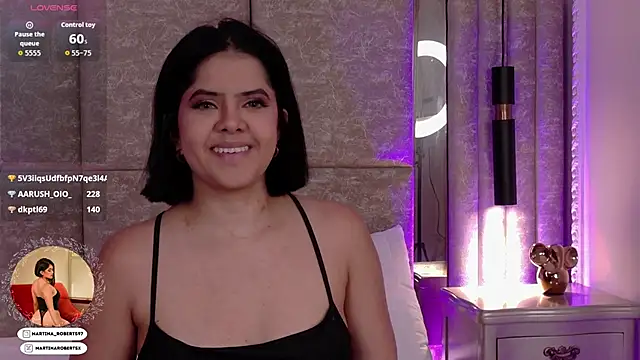 Snapshot of Martina-Roberts- chatting on November 5, 4:01 am Martina-Roberts- online show from November 5, 4:01 am