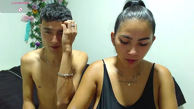 Snapshot of camiYwY chatting on October 26, 6:19 am camiYwY online show from October 26, 6:19 am