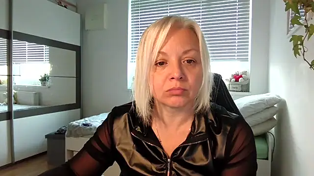 Linsy Kim online show from November 4, 6:56 am