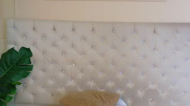 CathMellow online show from November 28, 8:33 pm