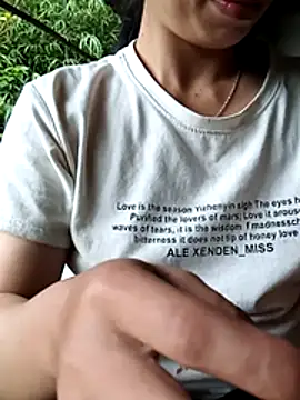 Snapshot of misa_00 chatting on July 8, 7:46 am misa 00 online show from July 8, 7:46 am