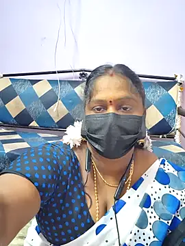 Snapshot of bakyasree143 chatting on October 21, 12:39 pm bakyasree143 online show from October 21, 12:39 pm