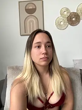 stelli 99 online show from December 3, 9:40 am