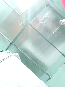 Snapshot of Singlemom69x chatting on November 6, 2:12 am Singlemom69x online show from November 6, 2:12 am