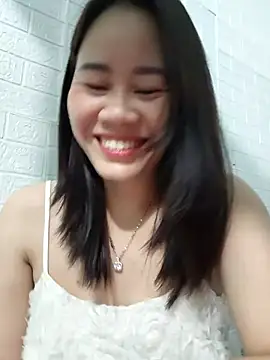 Snapshot of Singlemom69x chatting on November 6, 2:18 pm Singlemom69x online show from November 6, 2:18 pm