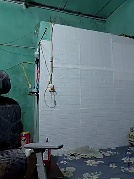 Snapshot of Singlemom69x chatting on November 21, 12:10 am Singlemom69x online show from November 21, 12:10 am