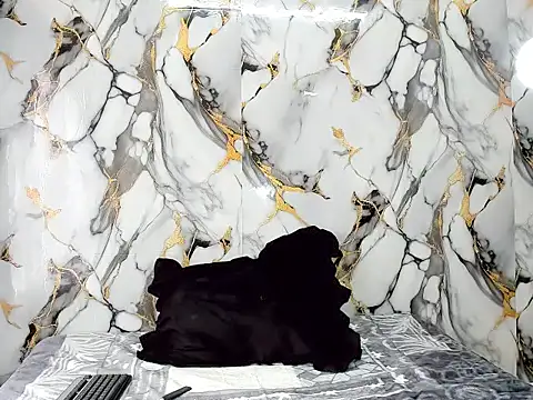 Snapshot of indianmystica694u chatting on October 21, 6:03 am indianmystica694u online show from October 21, 6:03 am