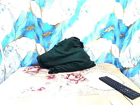 Snapshot of indianmystica694u chatting on November 29, 1:30 am indianmystica694u online show from November 29, 1:30 am