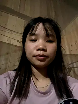 Snapshot of Ngoc-bbi chatting on October 2, 2:35 pm Ngoc-bbi online show from October 2, 2:35 pm