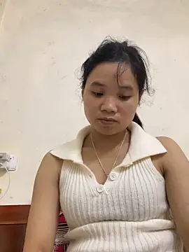 Snapshot of Ngoc-bbi chatting on October 10, 2:05 pm Ngoc-bbi online show from October 10, 2:05 pm