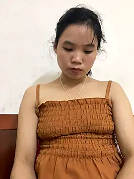 Snapshot of Ngoc-bbi chatting on October 12, 11:31 am Ngoc-bbi online show from October 12, 11:31 am