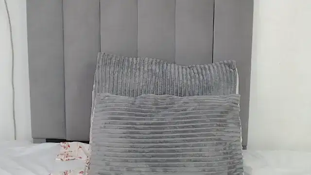 Snapshot of Sexy_melanin17 chatting on October 17, 1:57 pm Sexy melanin17 online show from October 17, 1:57 pm