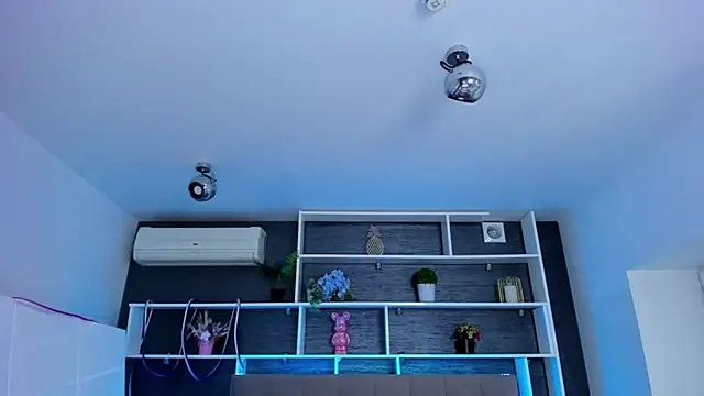 Snapshot of SabrinaSharm chatting on February 7, 1:26 pm SabrinaSharm online show from February 7, 1:26 pm