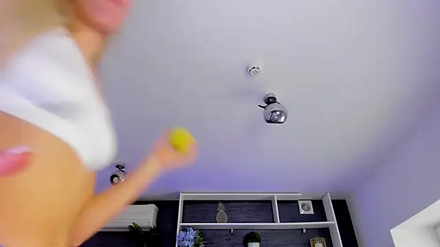 Snapshot of SabrinaSharm chatting on February 23, 1:08 pm SabrinaSharm online show from February 23, 1:08 pm