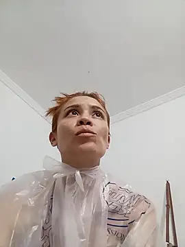 Snapshot of dulcelatin21 chatting on October 2, 7:10 pm dulcelatin21 online show from October 2, 7:10 pm