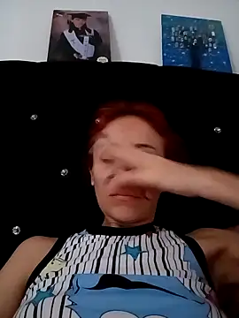 Snapshot of dulcelatin21 chatting on October 6, 3:09 pm dulcelatin21 online show from October 6, 3:09 pm