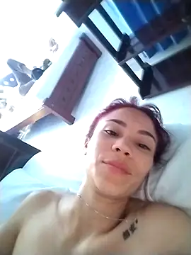 Snapshot of dulcelatin21 chatting on October 31, 3:46 pm dulcelatin21 online show from October 31, 3:46 pm